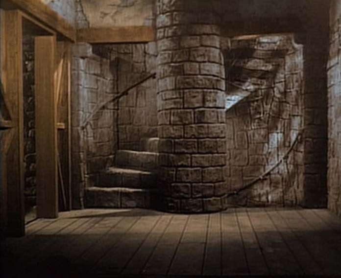 Tajne przejścia w domu Zorro (Walt Disney Zorro) Secret passages in Zorro's house