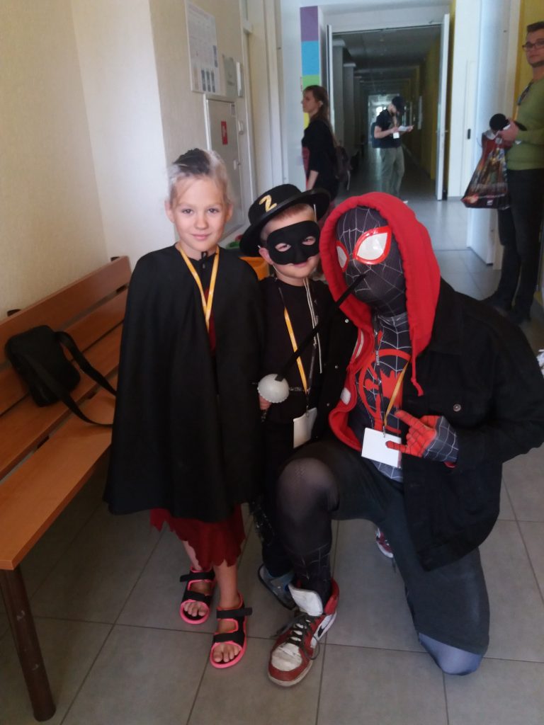 Zorro na konwentach 2022 - Kapitularz, Łódź, 2 września Susan z Pracheta, Zorro i Spiderman